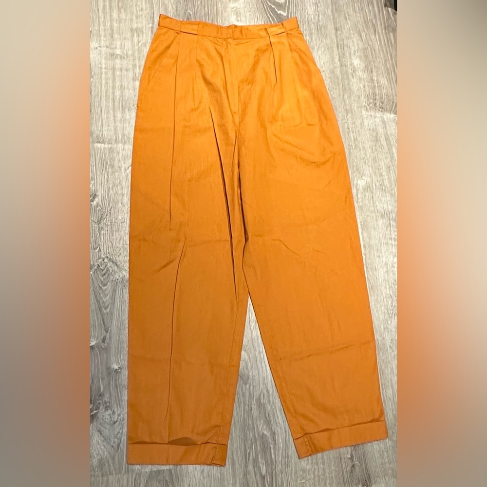 VTG Gold Label by Tricoville - Women’s Pleated Trouser with Cuffed Hem - Size 10